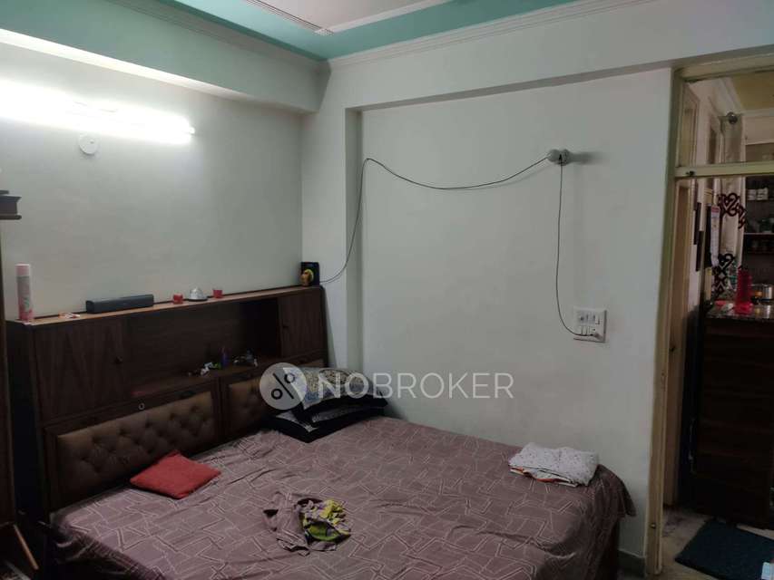 2 BHK Flat In Royel Complex For Sale  In Mehrauli