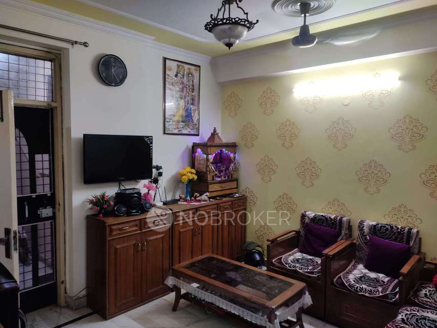 2 BHK Flat In Royel Complex For Sale  In Mehrauli