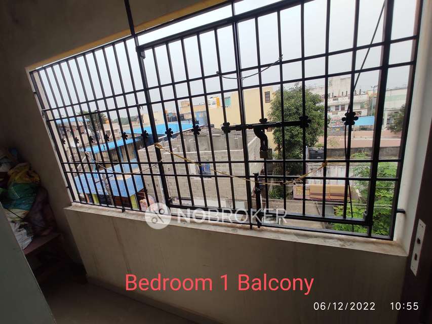 2 BHK Flat In Aaditya Sai Building, Kovur For Sale  In Moondram Kattalai