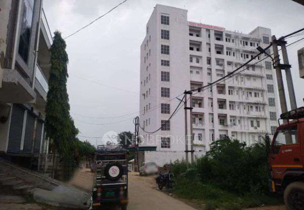 Shop in Garhi Sikroad, Ghaziabad for sale 