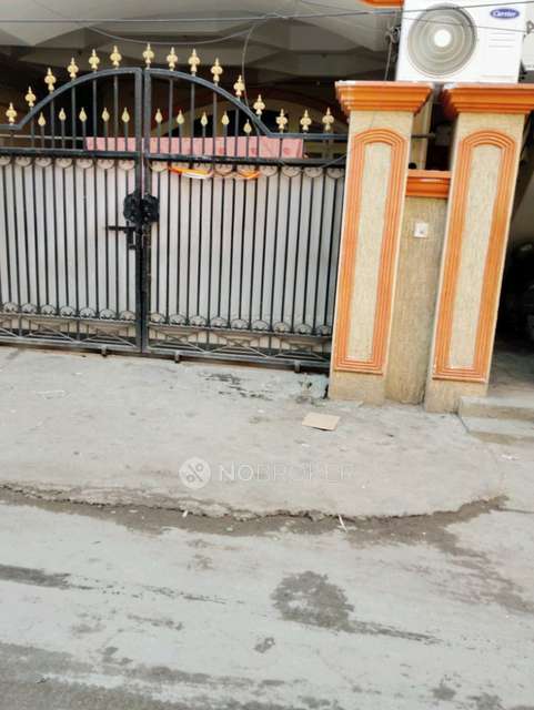 1 BHK Flat for Rent  In Begumpet