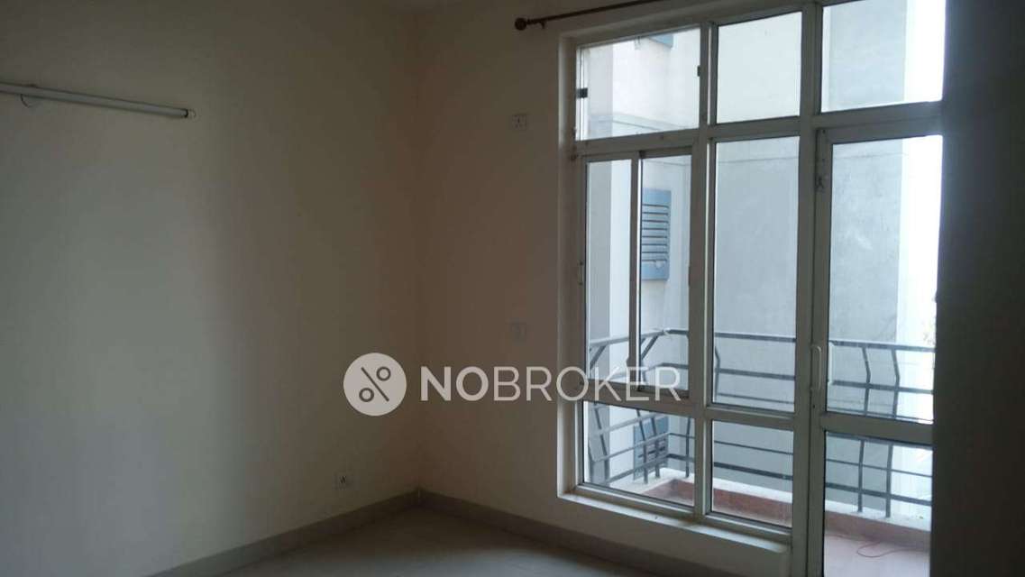2 BHK Flat In Grand Omaxe, Sector 93b for Rent  In Sector 93