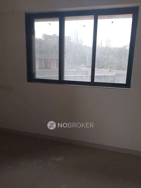 1 BHK Flat In Unnati Woods Chs For Sale  In Kasarvadavali