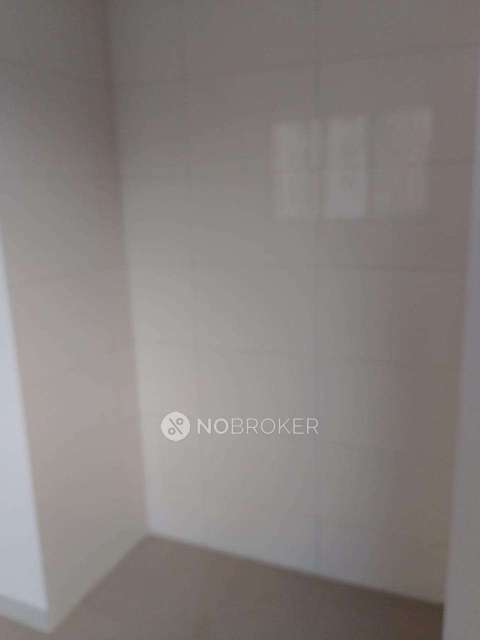 1 BHK Flat In Unnati Woods Chs For Sale  In Kasarvadavali