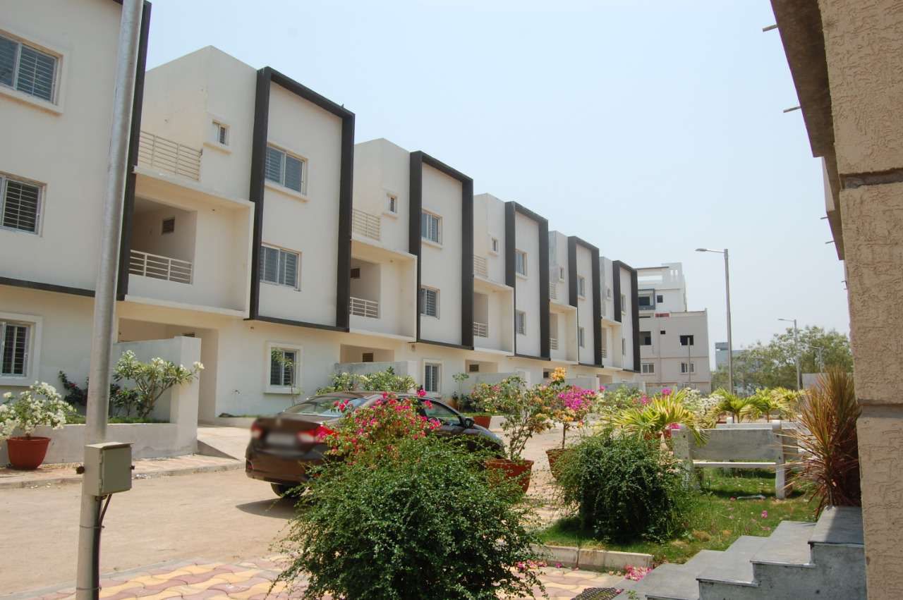 Rooshna Majestic Villas