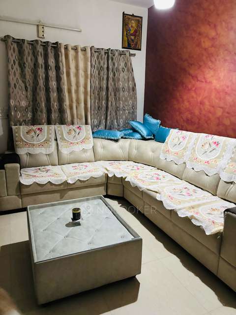 PG for Girls in R.m.v. 2nd Stage