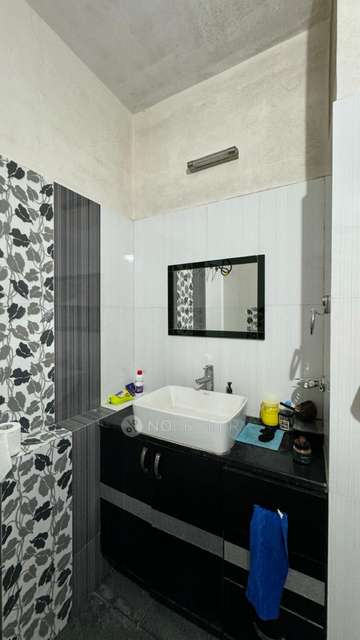 PG for Girls in R.m.v. 2nd Stage