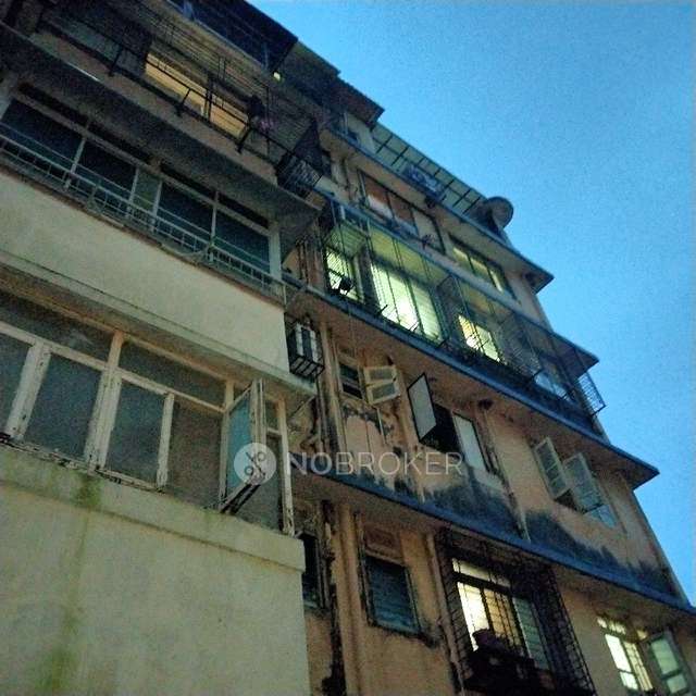 1 BHK Flat In Bhaweshwar Niketan For Sale  In Tardeo