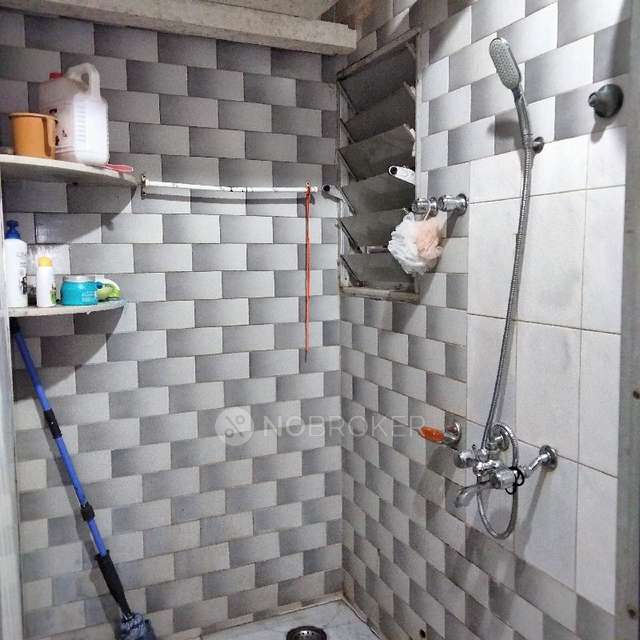 1 BHK Flat In Bhaweshwar Niketan For Sale  In Tardeo