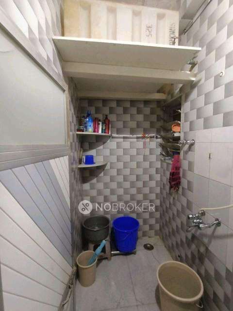 1 BHK Flat In Bhaweshwar Niketan For Sale  In Tardeo