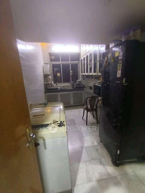 1 BHK Flat In Bhaweshwar Niketan For Sale  In Tardeo