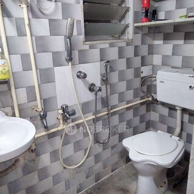 1 BHK Flat In Bhaweshwar Niketan For Sale  In Tardeo