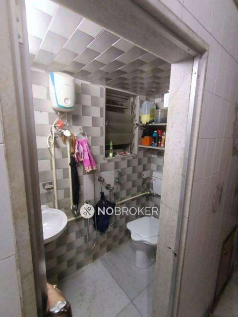 1 BHK Flat In Bhaweshwar Niketan For Sale  In Tardeo