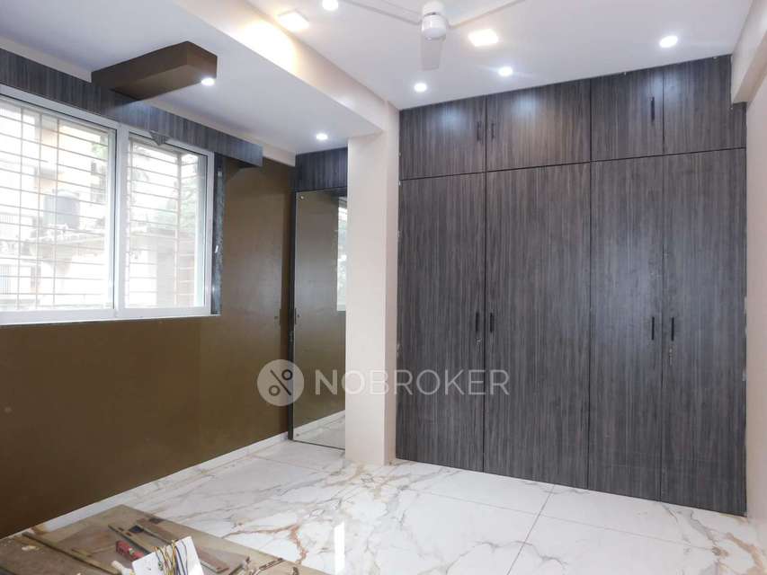 3 BHK Flat In Mahesh Kutir For Sale  In Chembur