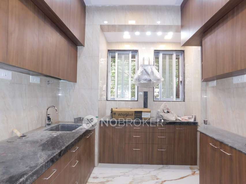3 BHK Flat In Mahesh Kutir For Sale  In Chembur