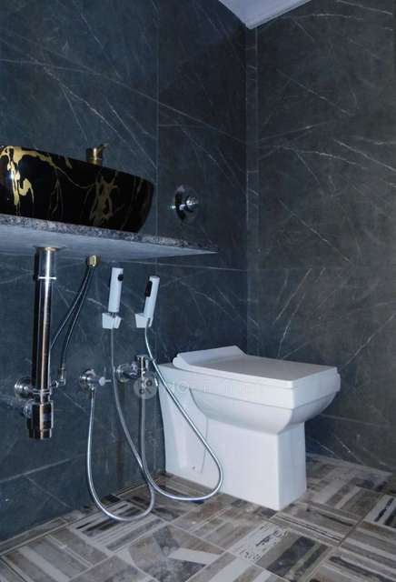 3 BHK Flat In Mahesh Kutir For Sale  In Chembur