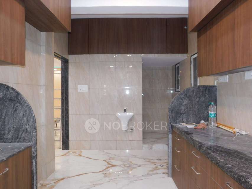 3 BHK Flat In Mahesh Kutir For Sale  In Chembur