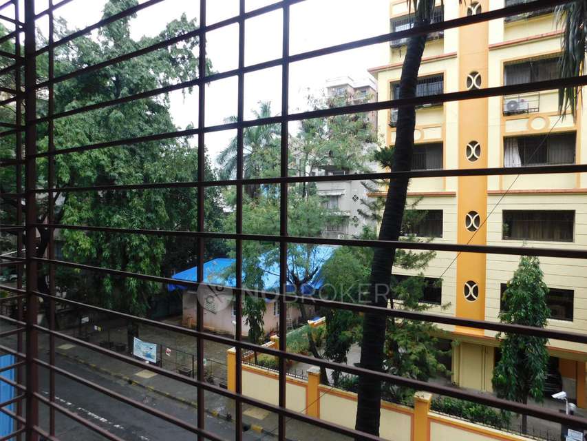 3 BHK Flat In Mahesh Kutir For Sale  In Chembur