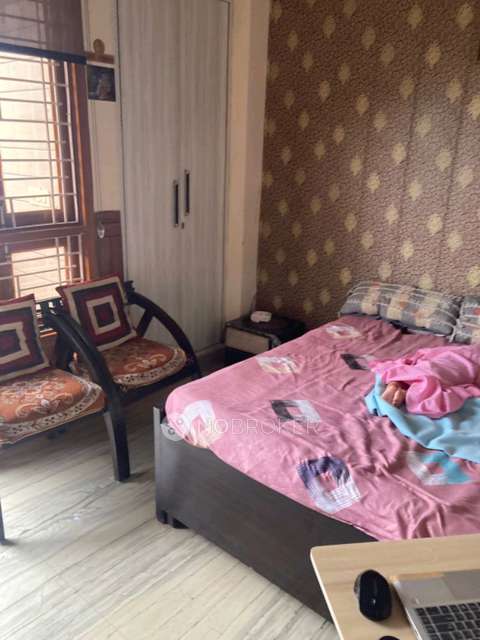 3 BHK Flat In Standalone Building  For Sale  In  Jhilmil Colony,