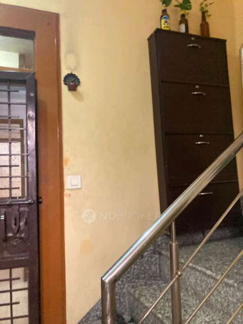 3 BHK Flat In Standalone Building  For Sale  In  Jhilmil Colony,