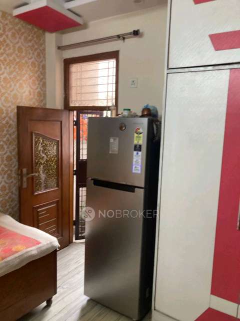 3 BHK Flat In Standalone Building  For Sale  In  Jhilmil Colony,