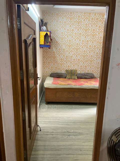 3 BHK Flat In Standalone Building  For Sale  In  Jhilmil Colony,