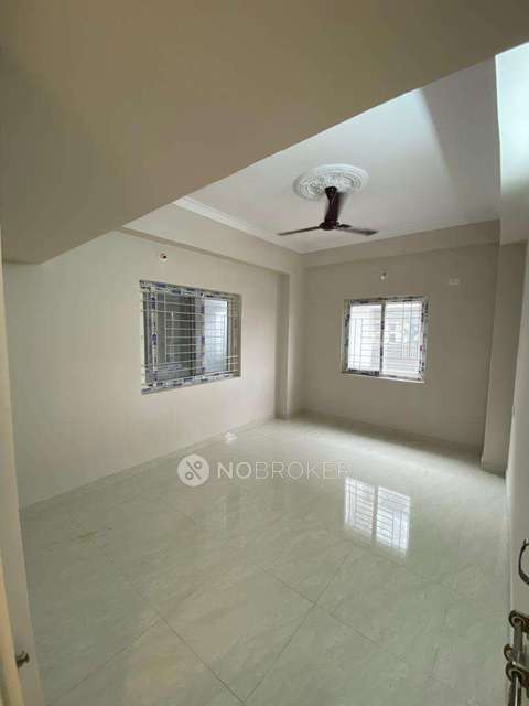 3 BHK Flat In Standalone Building   For Sale  In Malakpet