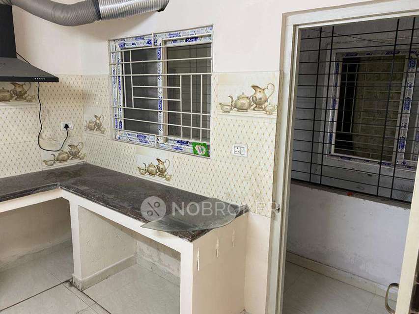 3 BHK Flat In Standalone Building   For Sale  In Malakpet