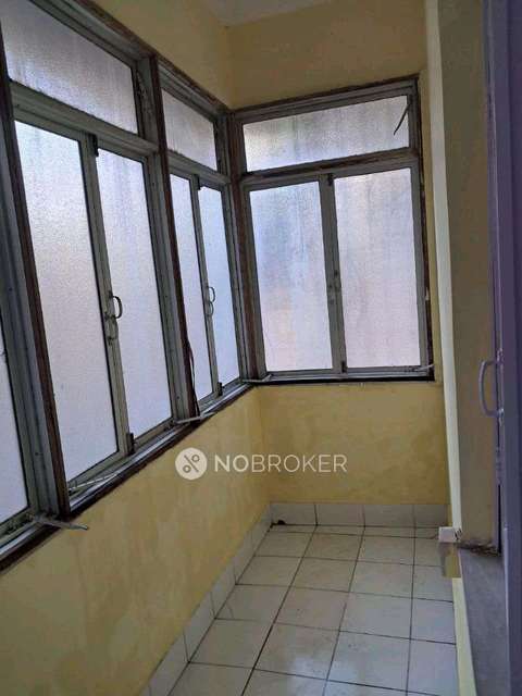 1 BHK Flat In Tudor Building for Rent  In Santacruz East