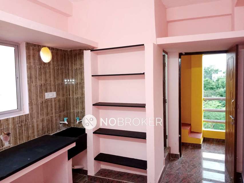 1 RK Flat In Standalone Building  for Rent  In Triplicane