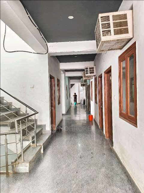 PG for Boys in Sector 27