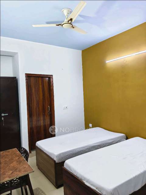 PG for Boys in Sector 27