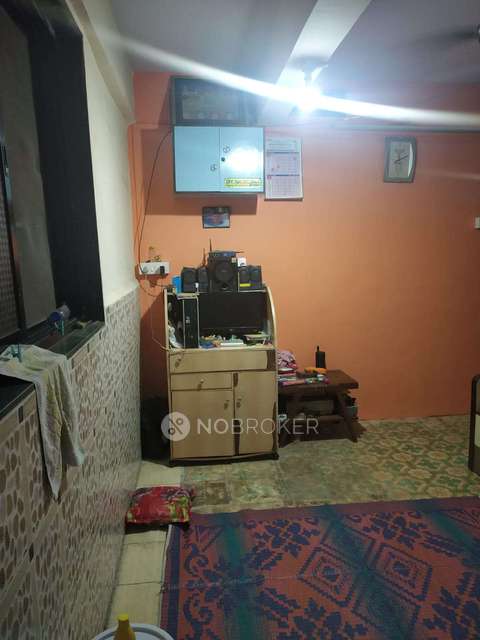 2 BHK Flat In Navrang Building For Sale  In Thane