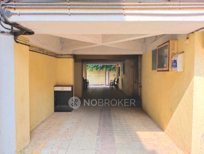 2 BHK Flat In Kuber Chs For Sale  In  Kandivali West