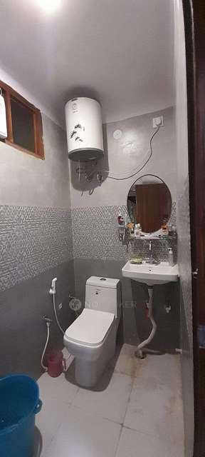 3 BHK Flat For Sale  In Mahavir Enclave,