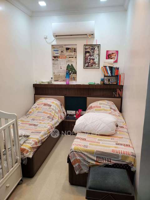 2 BHK Flat In Mayflower For Sale  In Tardeo