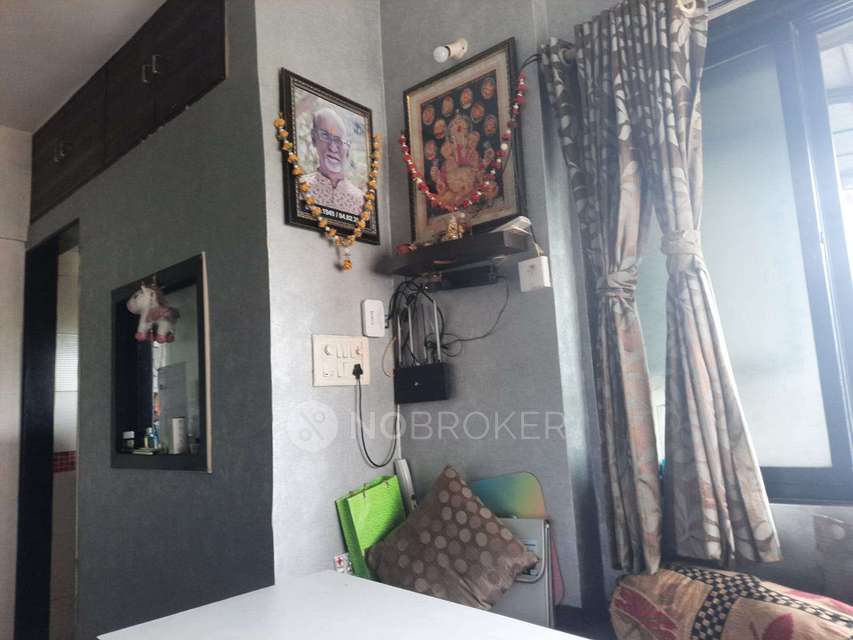1 BHK Flat In Ram Gurudeo Chsl For Sale  In Andheri East
