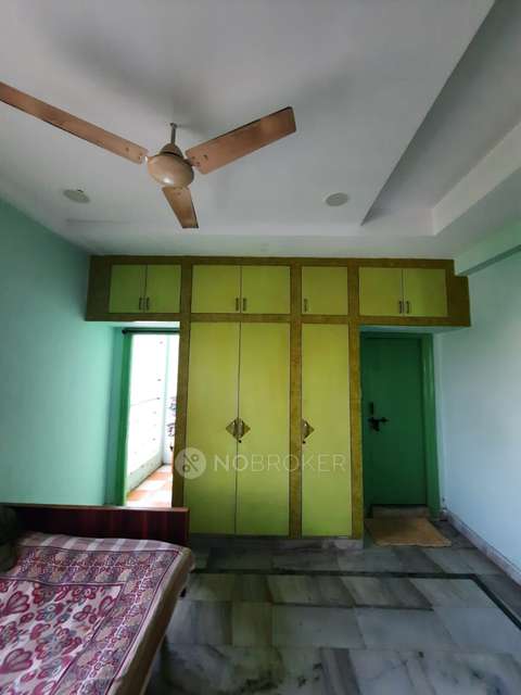 2 BHK Flat In Sri Maha Lakshmi Tirumala Saphire Apartment For Sale  In Amberpet