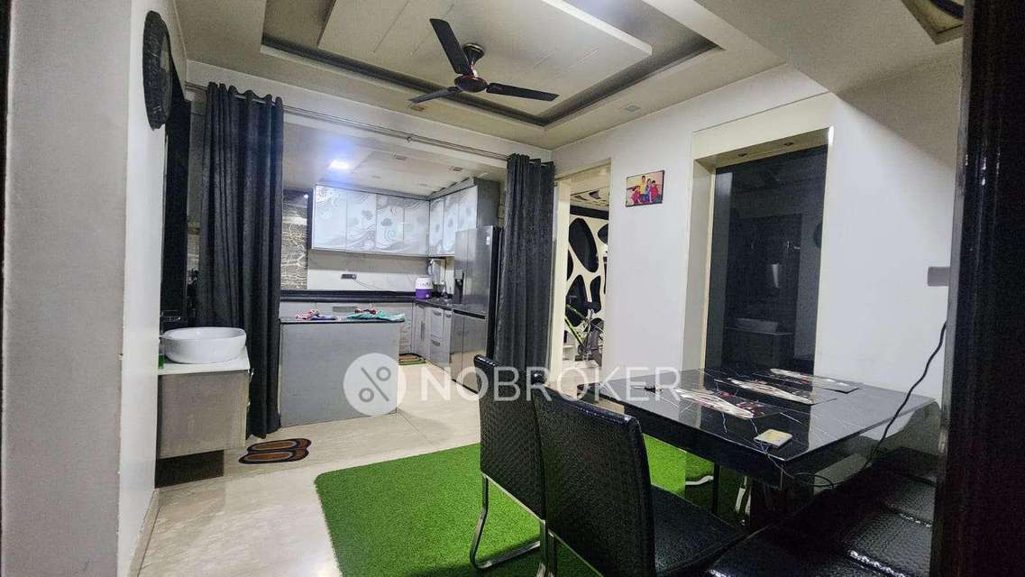 4 BHK Flat In Neelkanth Apartment For Sale  In Rohini