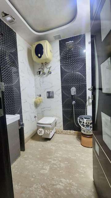 4 BHK Flat In Neelkanth Apartment For Sale  In Rohini