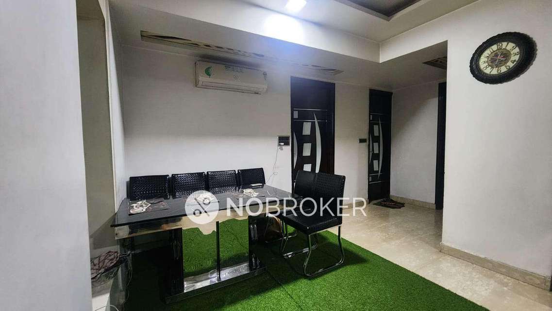 4 BHK Flat In Neelkanth Apartment For Sale  In Rohini