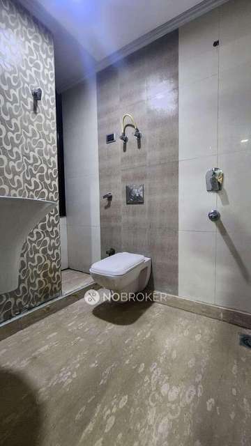 4 BHK Flat In Neelkanth Apartment For Sale  In Rohini