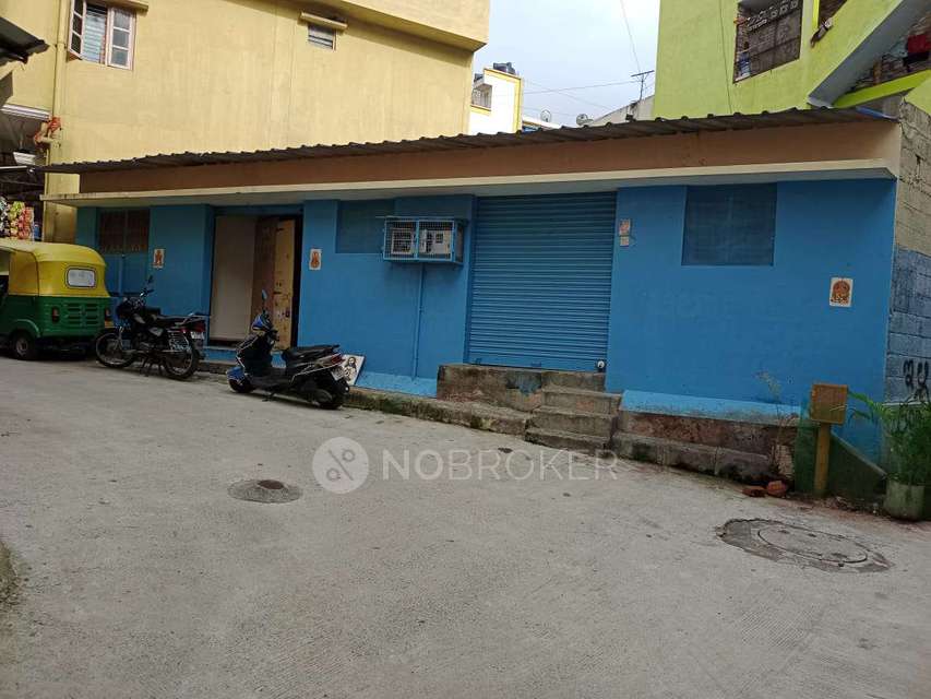 Godown/Warehouse in Cottonpete, Bangalore for Rent 