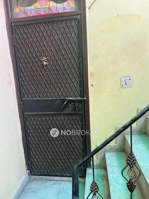 2 BHK Flat For Sale  In Dayal Bagh Colony