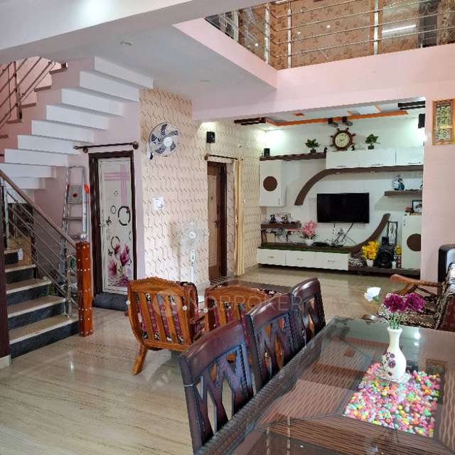 4+ BHK House For Sale  In Thotada Guddadhalli Village