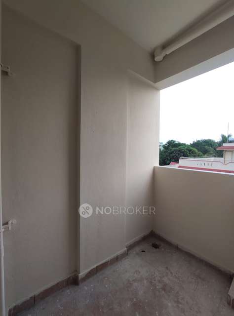 2 BHK Flat In Apartment For Sale  In Sampigenagara