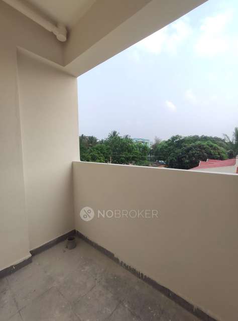 2 BHK Flat In Apartment For Sale  In Sampigenagara