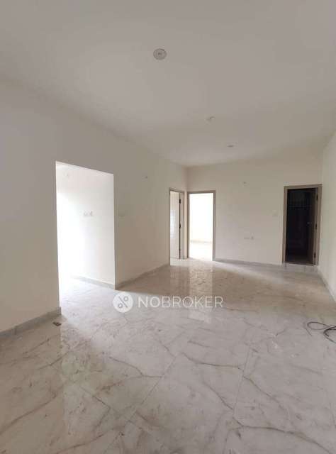 2 BHK Flat In Apartment For Sale  In Sampigenagara
