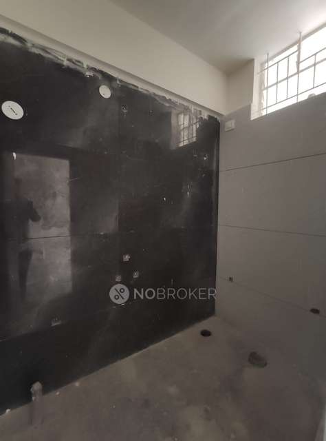 2 BHK Flat In Apartment For Sale  In Sampigenagara