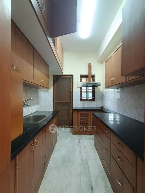 2 BHK Flat In Neeladhri Mahal Apartment for Rent  In Jayamahal